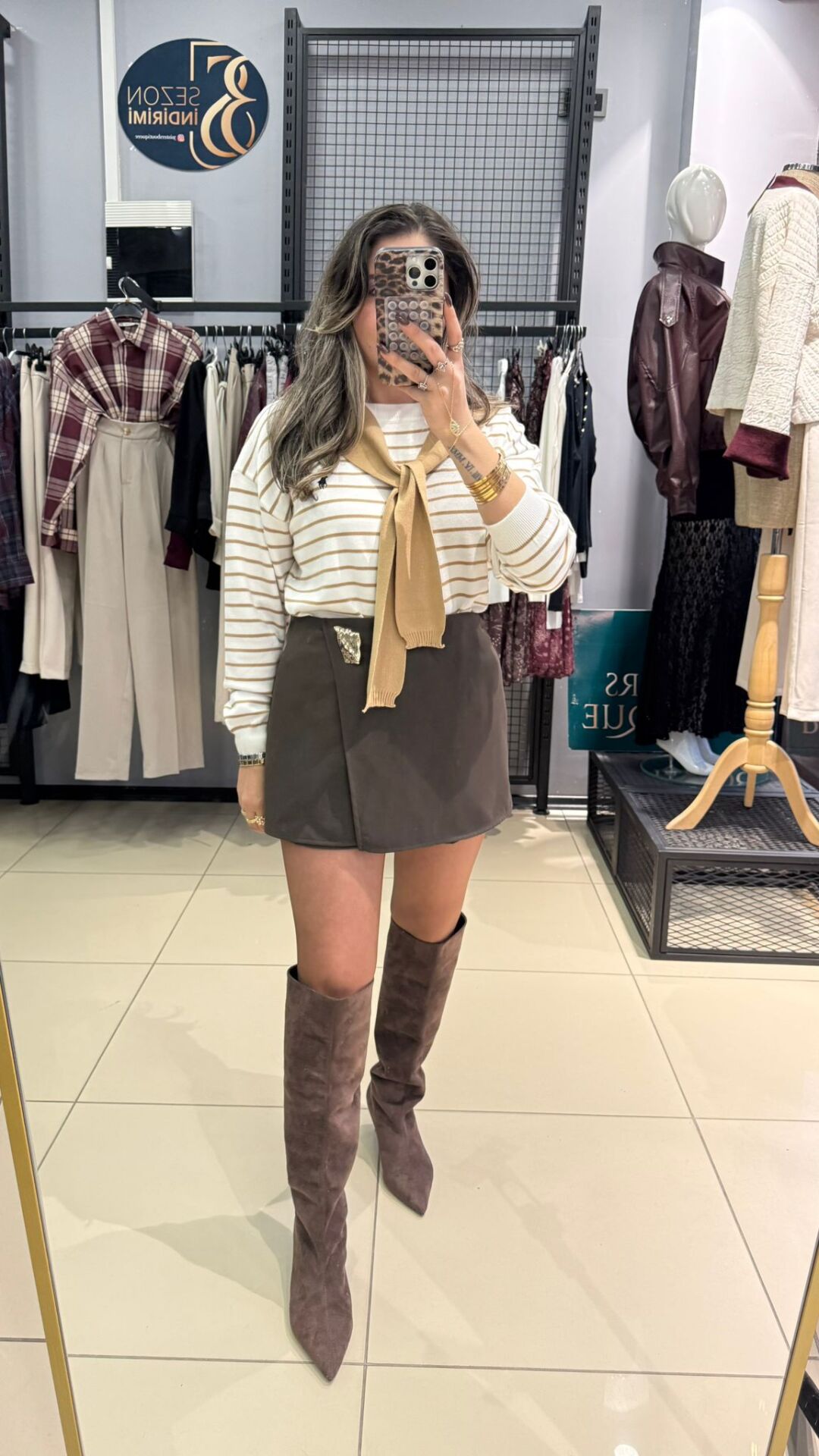 Gold Dügmeli Marka Model Etek-KAHVE