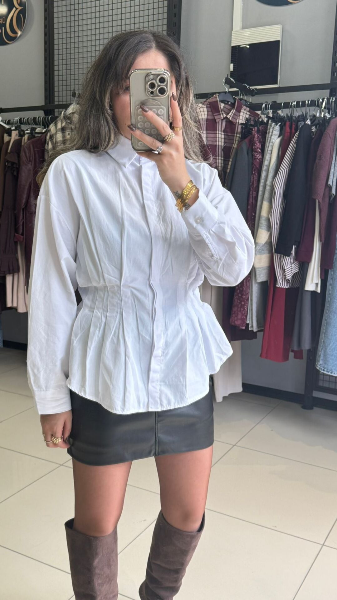 Belden Oturtmalı Gömlek