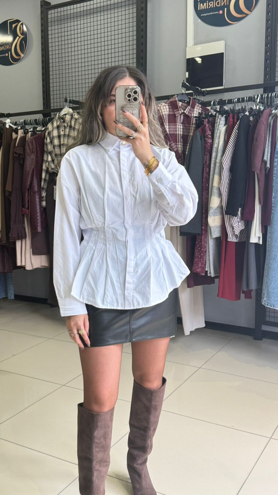 Belden Oturtmalı Gömlek