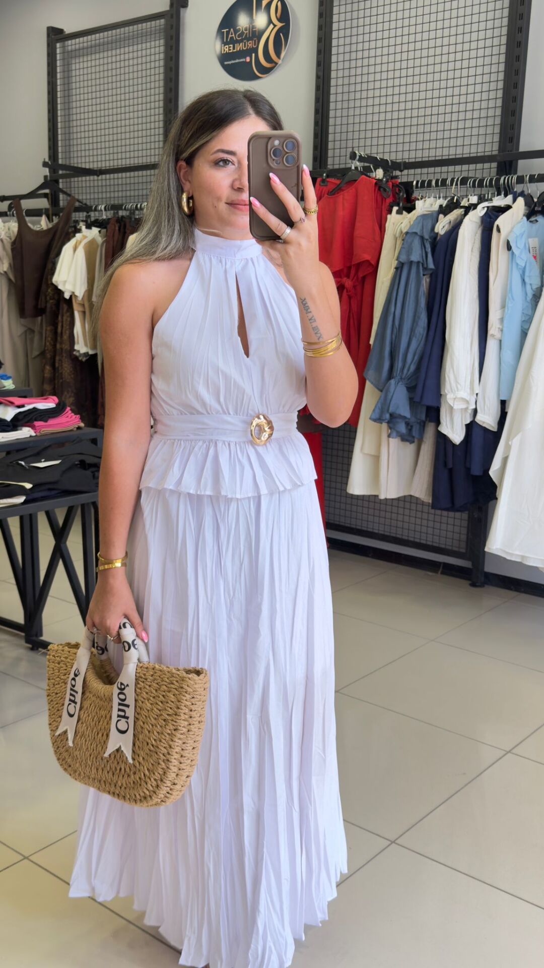 Beyaz Tasarım Pilliseli Takım