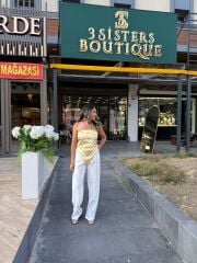 Sarı Saten Sırtı Bağlamalı Straplez Bluz