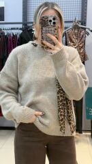 Kendinden Leopar Fular Detaylı Kazak-Sütlü Kahve