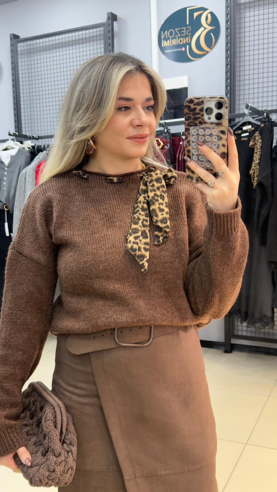 Kendinden Leopar Fular Detaylı Kazak-KAHVE