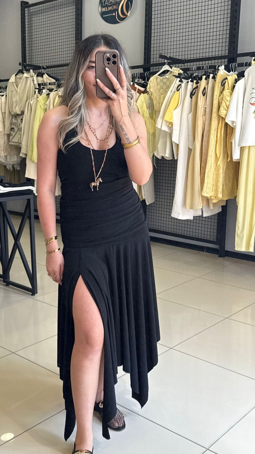 Yırtmaçlı Drapeli Likralı Etek