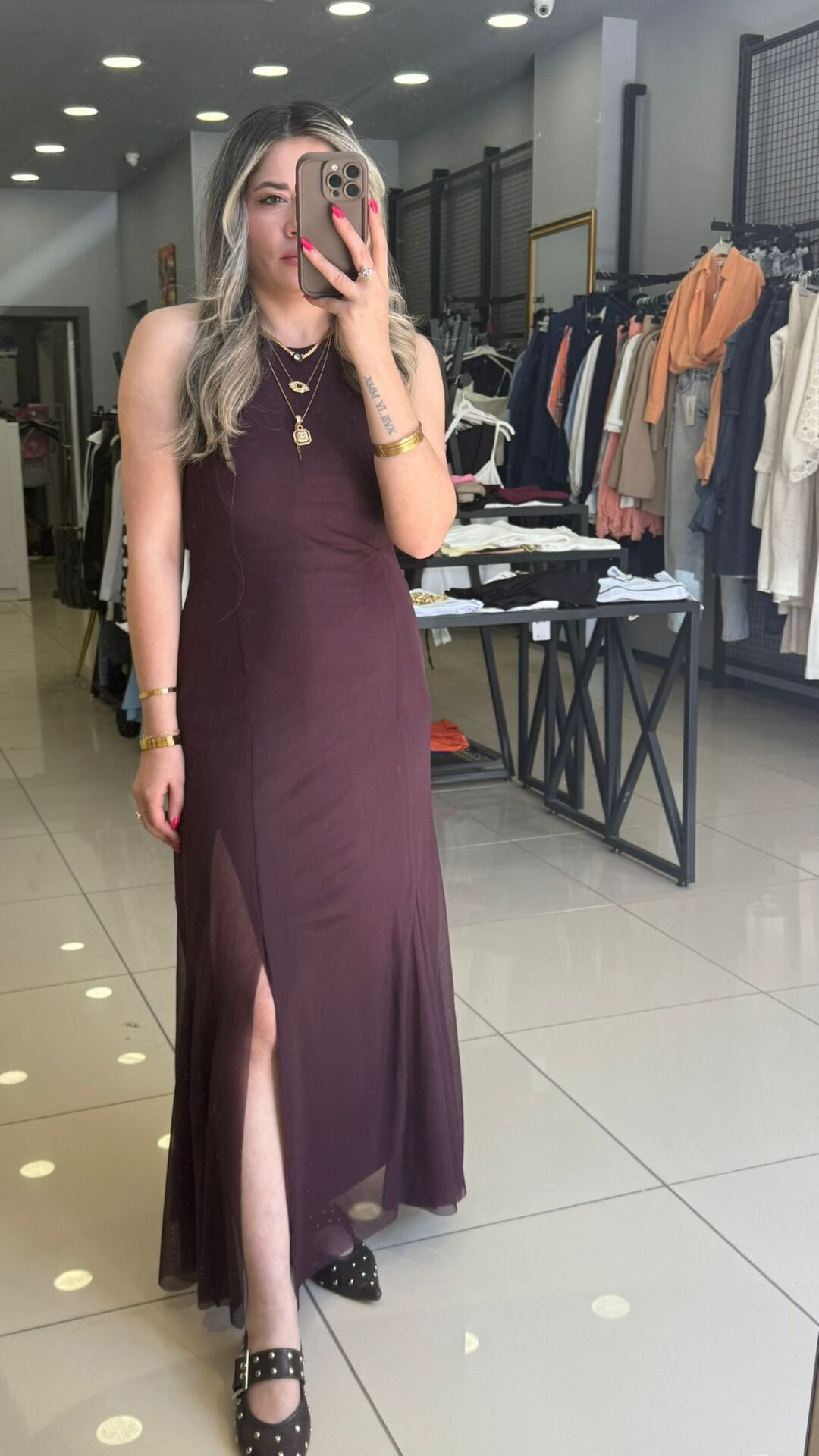 Marka Model Yırtmaçlı Şifon Elbise