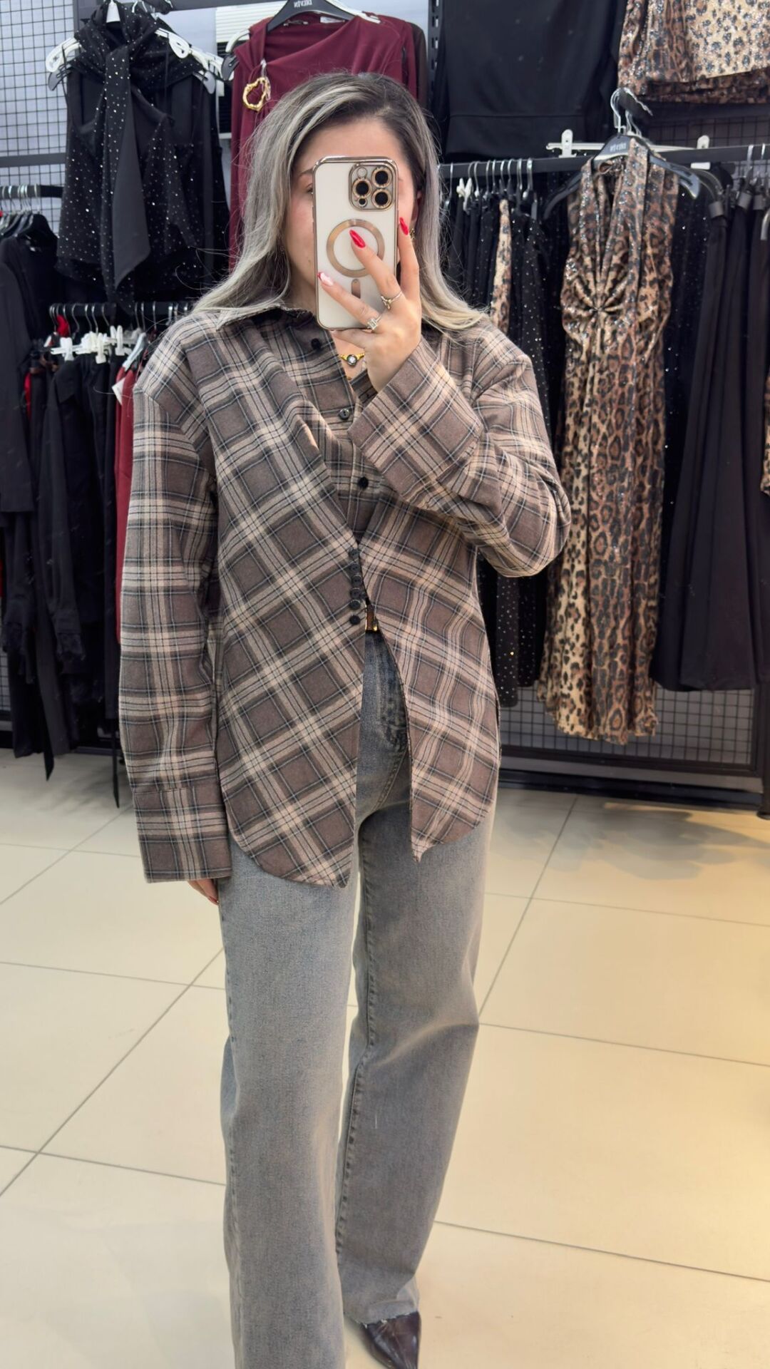 Düğme Detaylı Gömlek