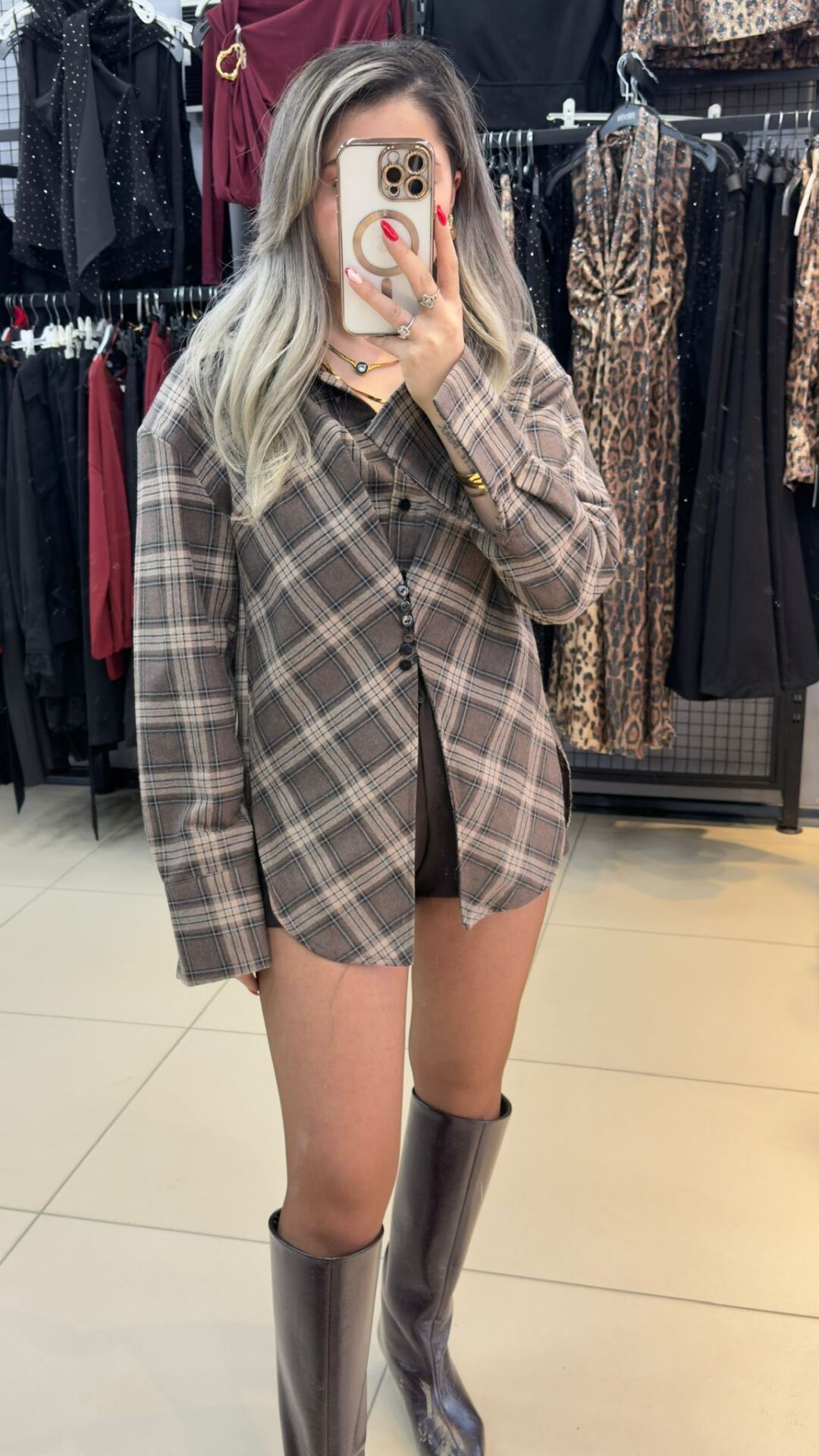 Düğme Detaylı Gömlek