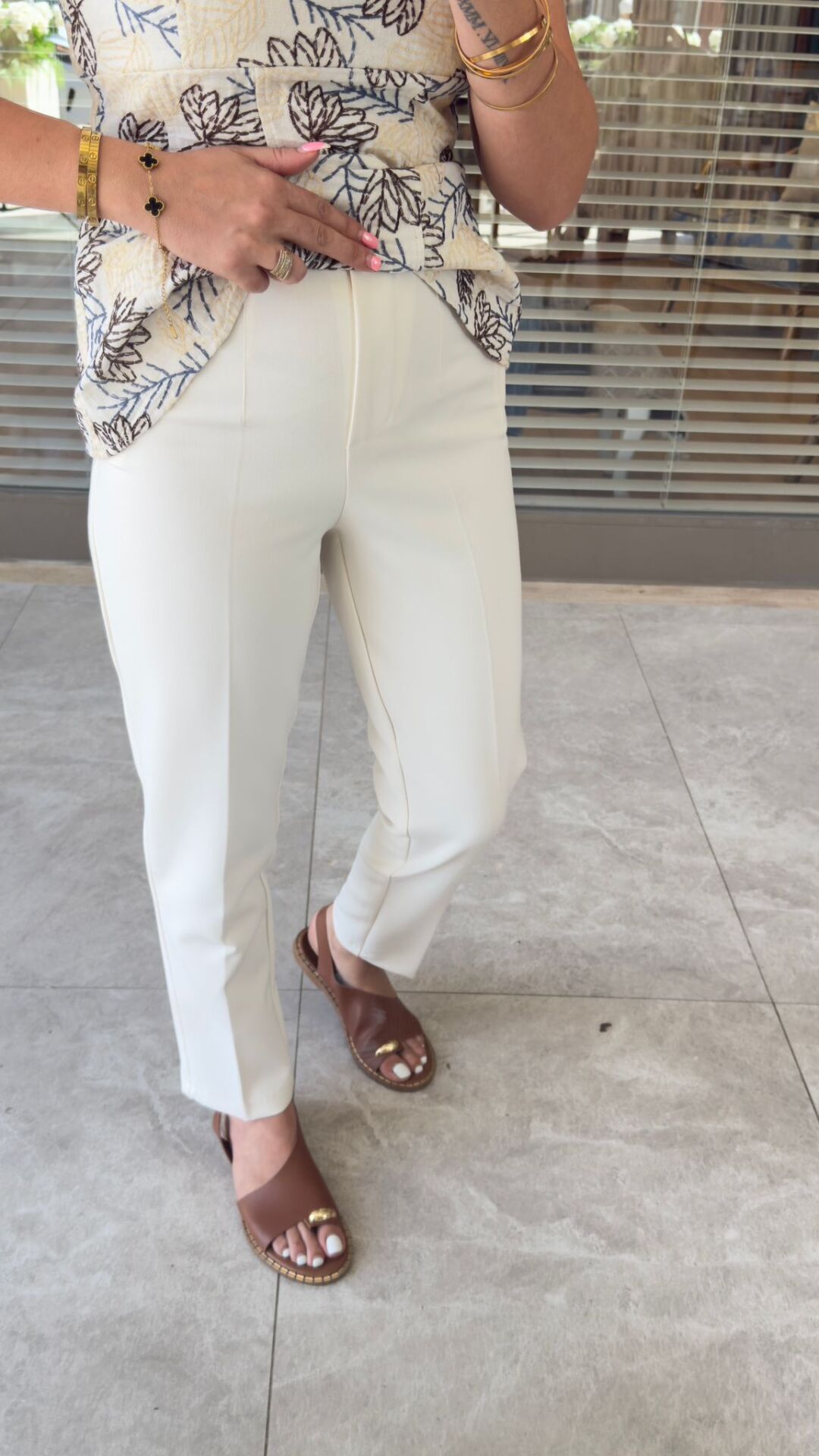 Beyaz Filitolu Pantolon