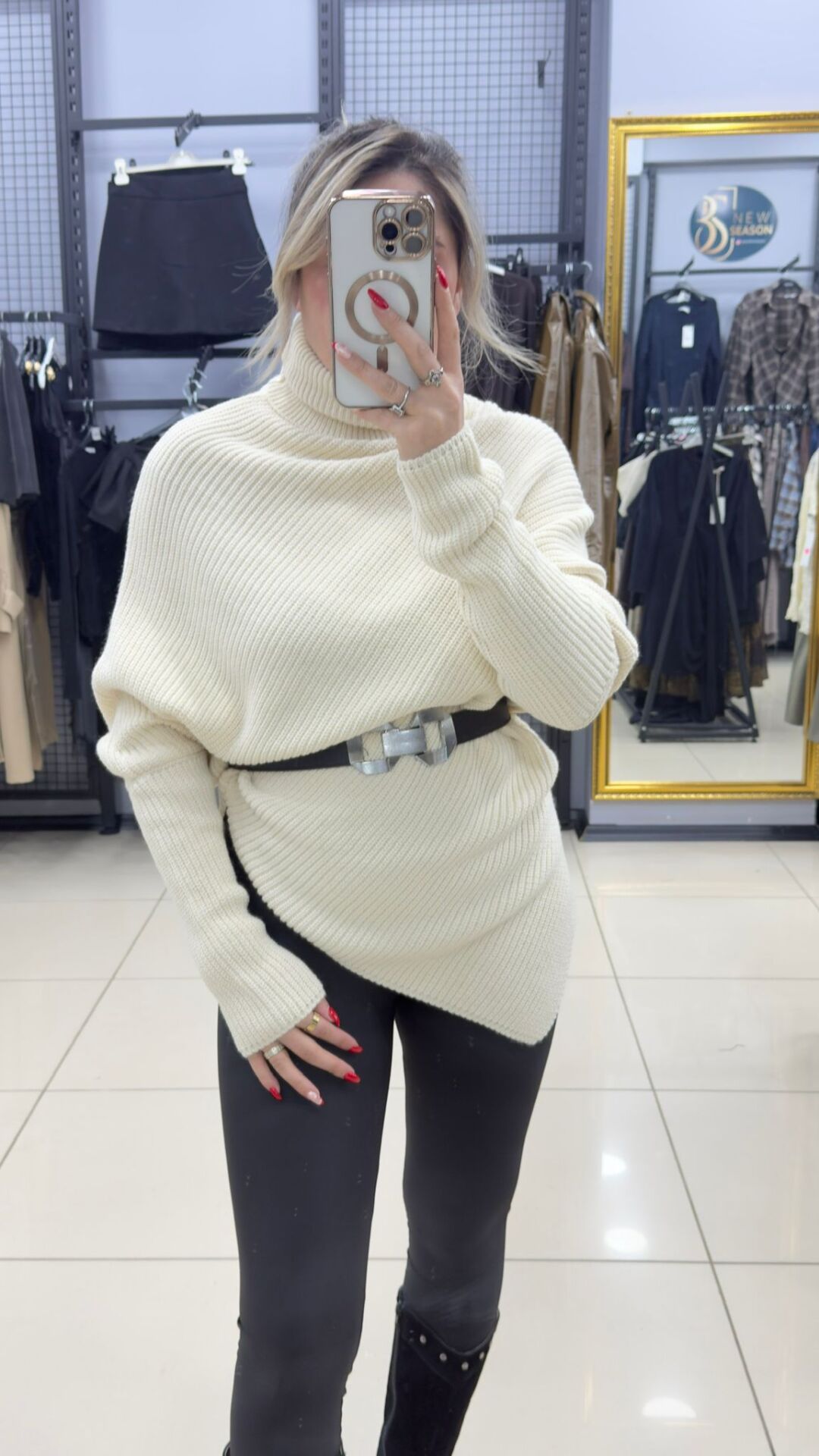 Yarasa Model Boğazlı Üçgen Kazak-BEJ