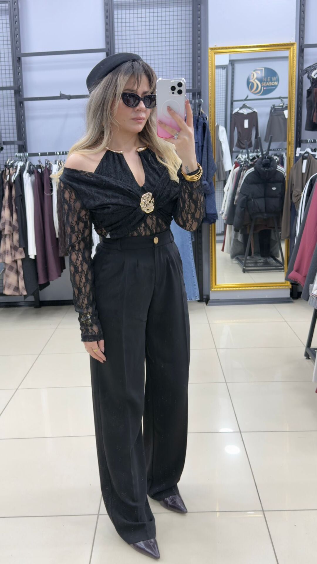 Gold Toka Detaylı Dantel Bluz-SİYAH