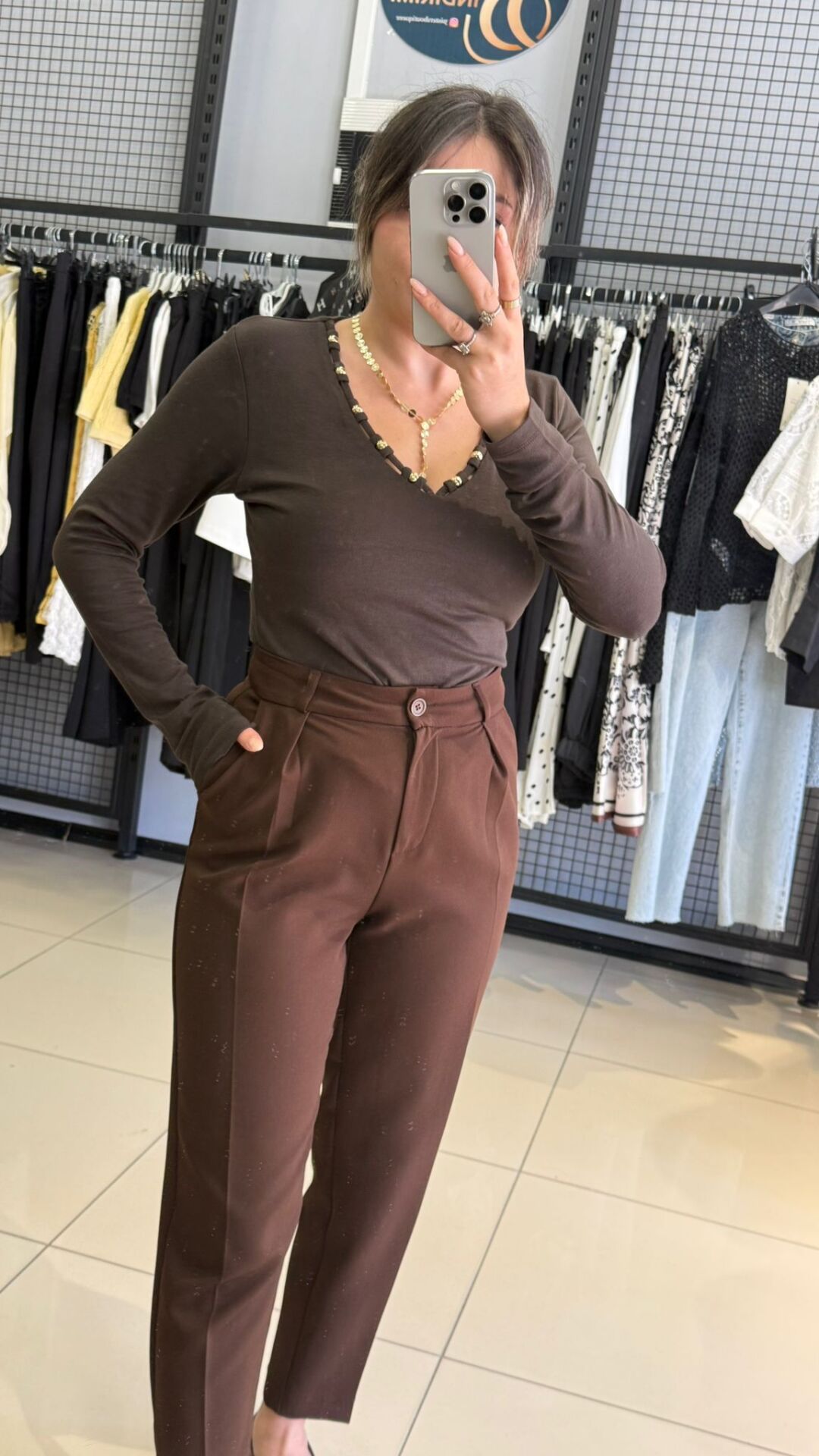 V Yaka Detaylı Bluz-KAHVE