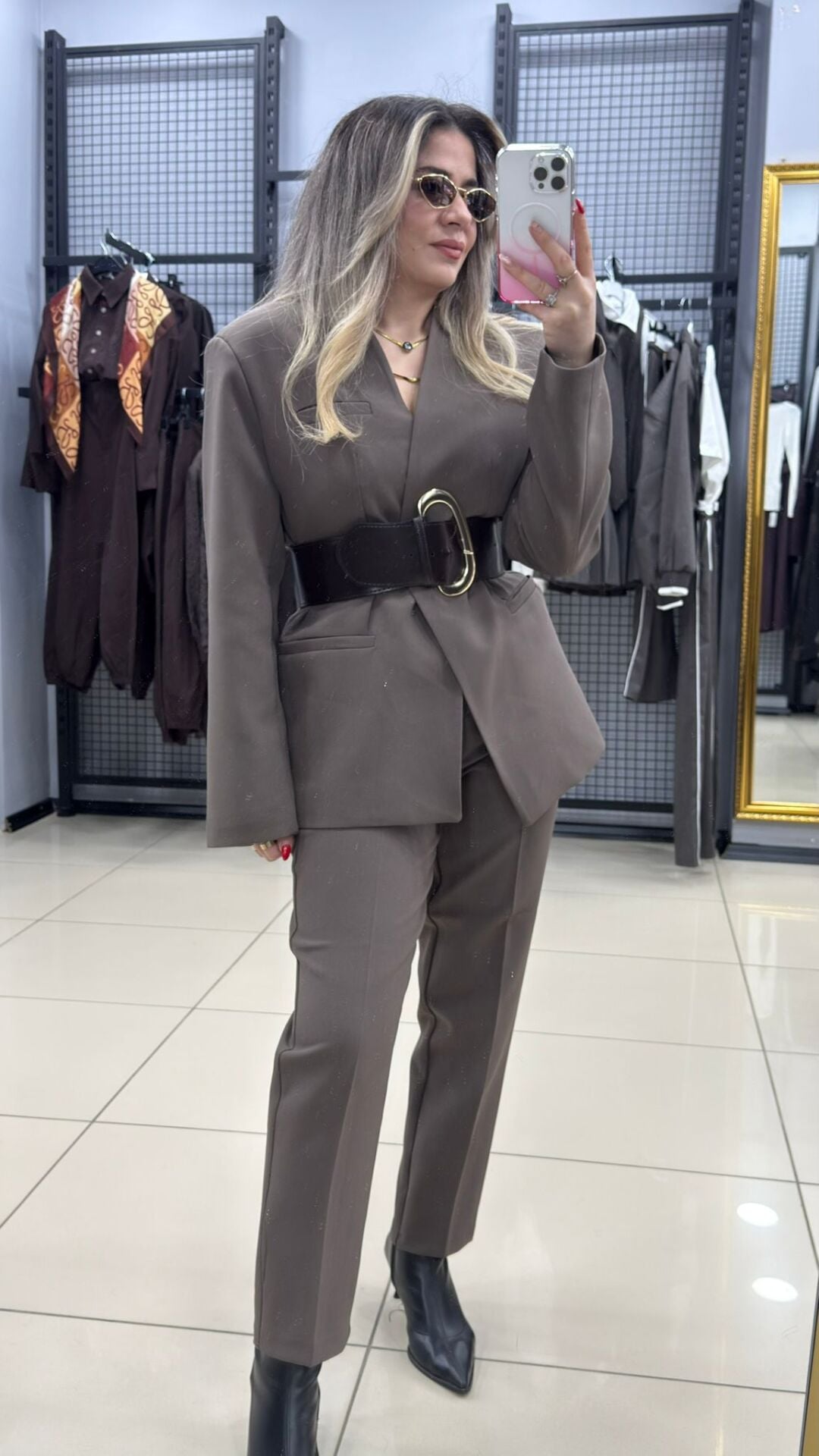 Marka Model  Yüksek Bel Kumaş Pantolon