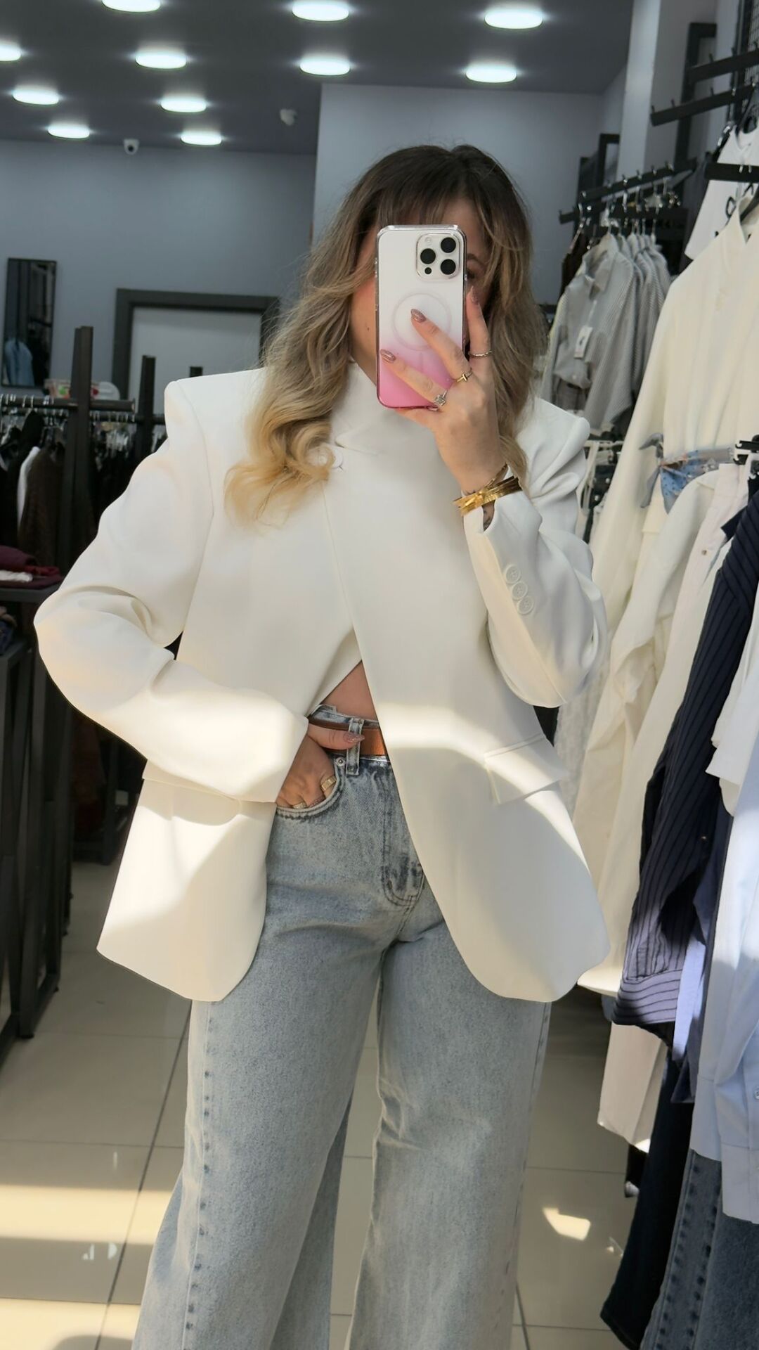 Beyaz Tasarım Tek Düğmeli Ceket