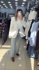 Beyaz Tasarım Tek Düğmeli Ceket