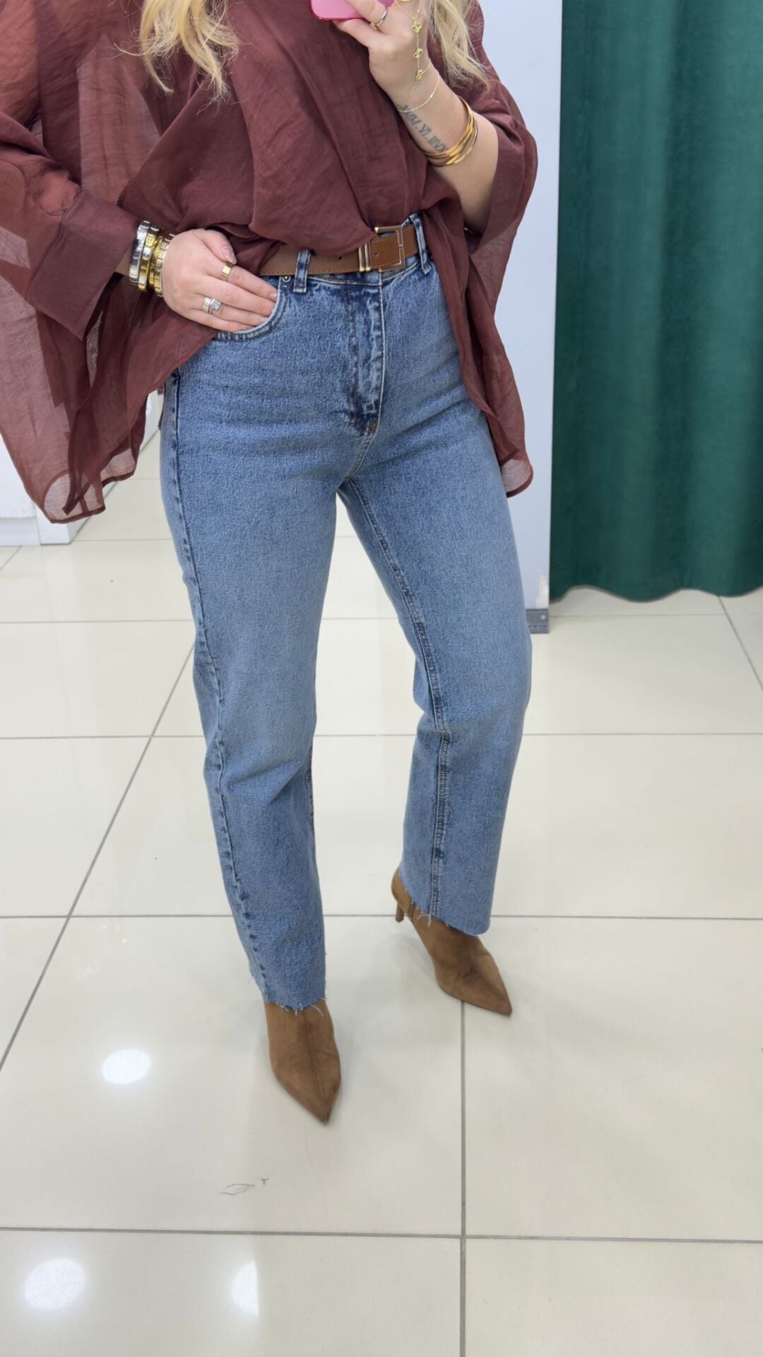 Kesik Paça Kendinden Kemerli JEAN