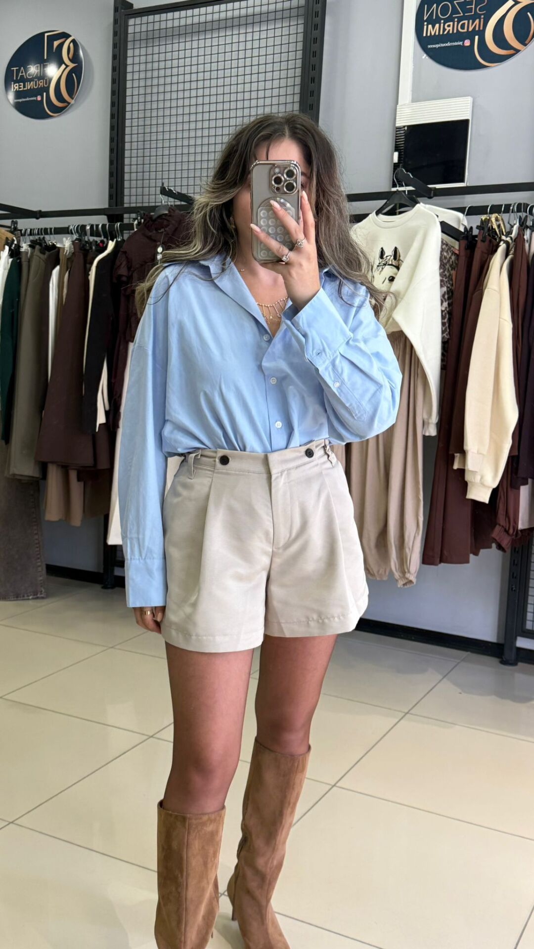 Düğme Detayı Şort