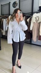 Beyaz Belden Oturtmalı Poplin Gömlek