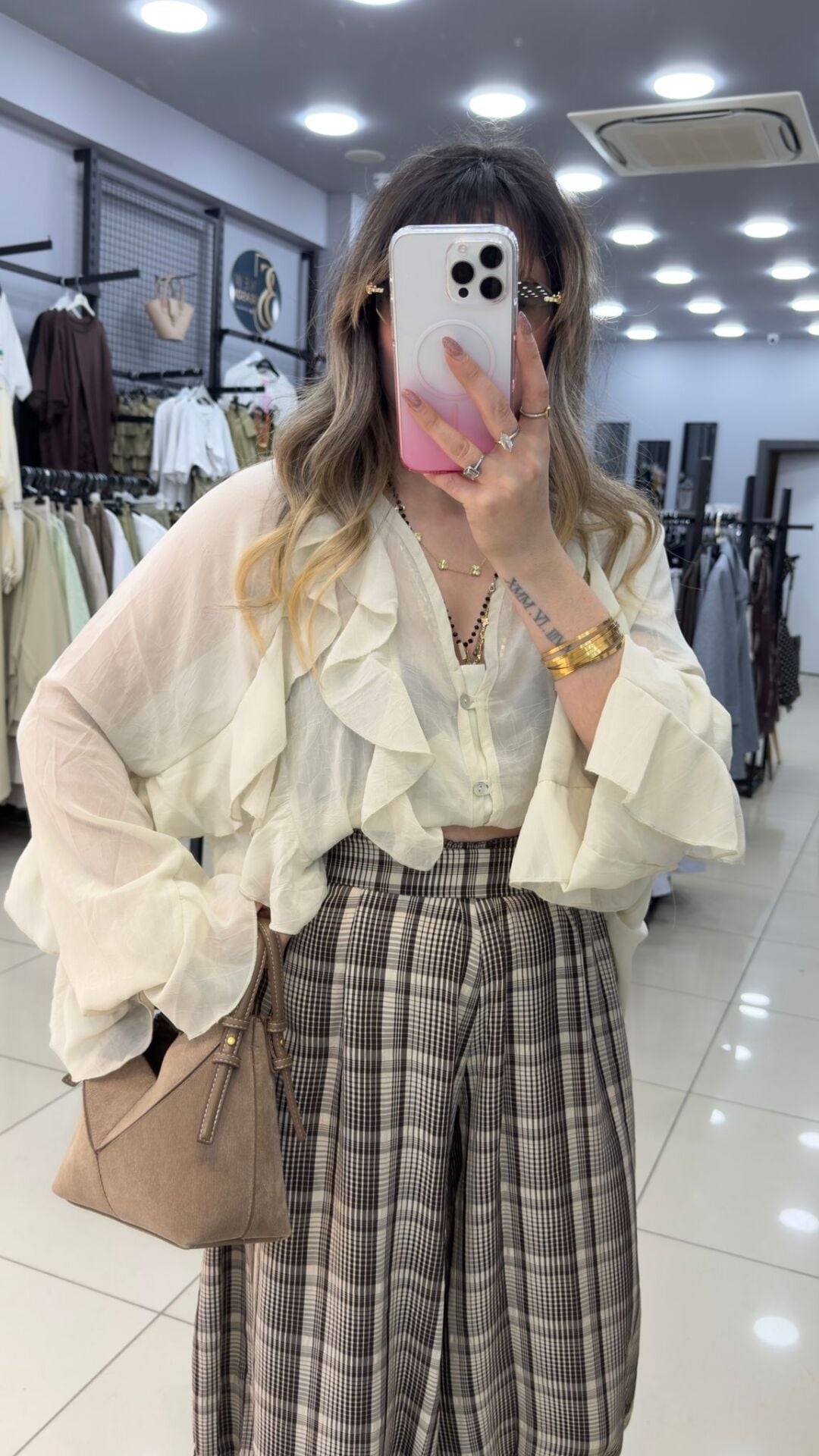 Fırfırlı Tasarım Şifon Bluz