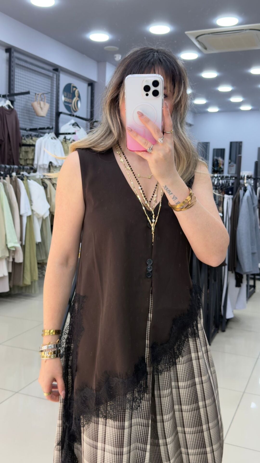 Dantel Detaylı Tasarım Yelek