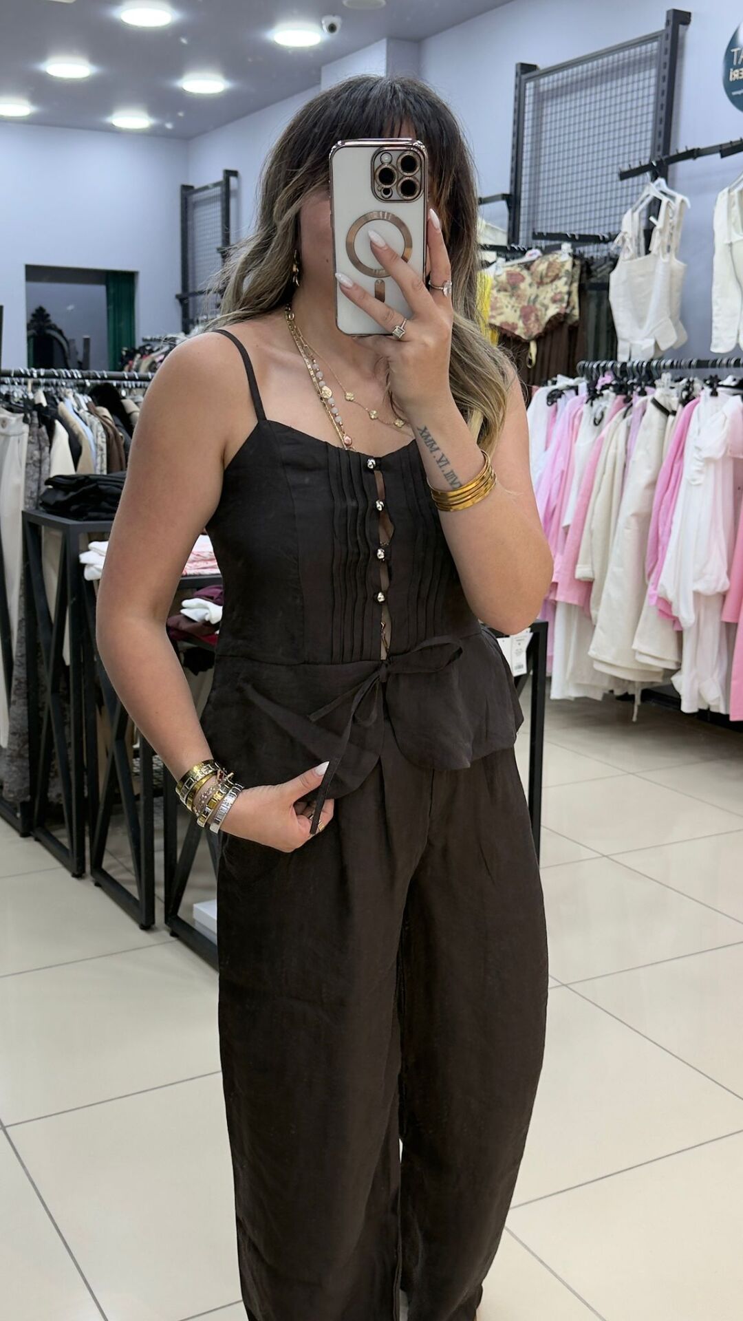 Asansör Askılı Kahve Takım